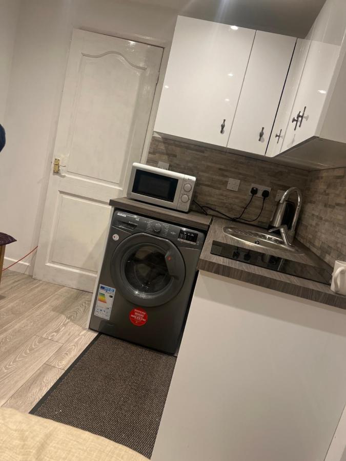 פטרבורו Cozy Small Studio מראה חיצוני תמונה